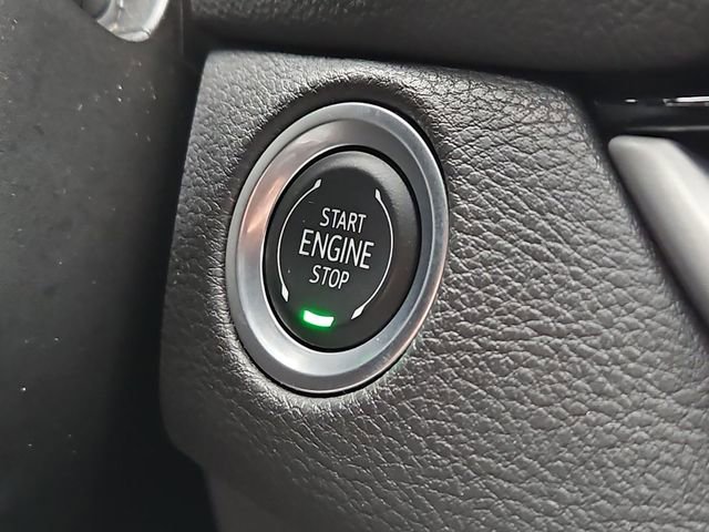 Certified 2025 Cadillac XT4 Premium Luxury image 20