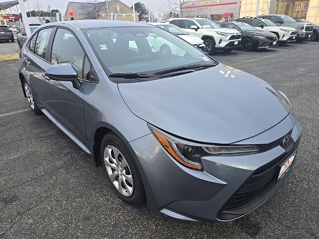 Used 2026 Toyota Corolla LE image 3