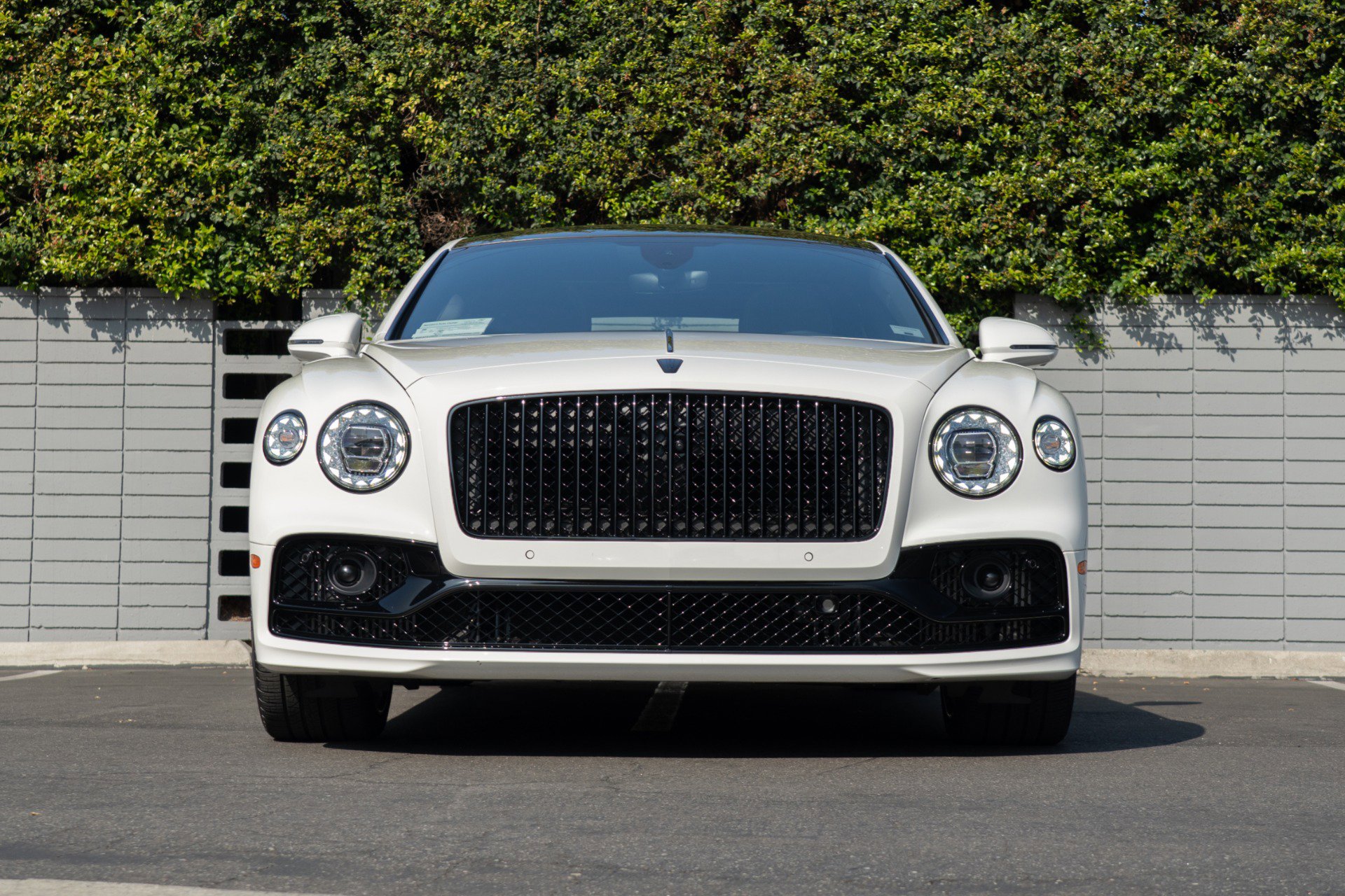 Used 2024 Bentley Flying Spur V8 image 14