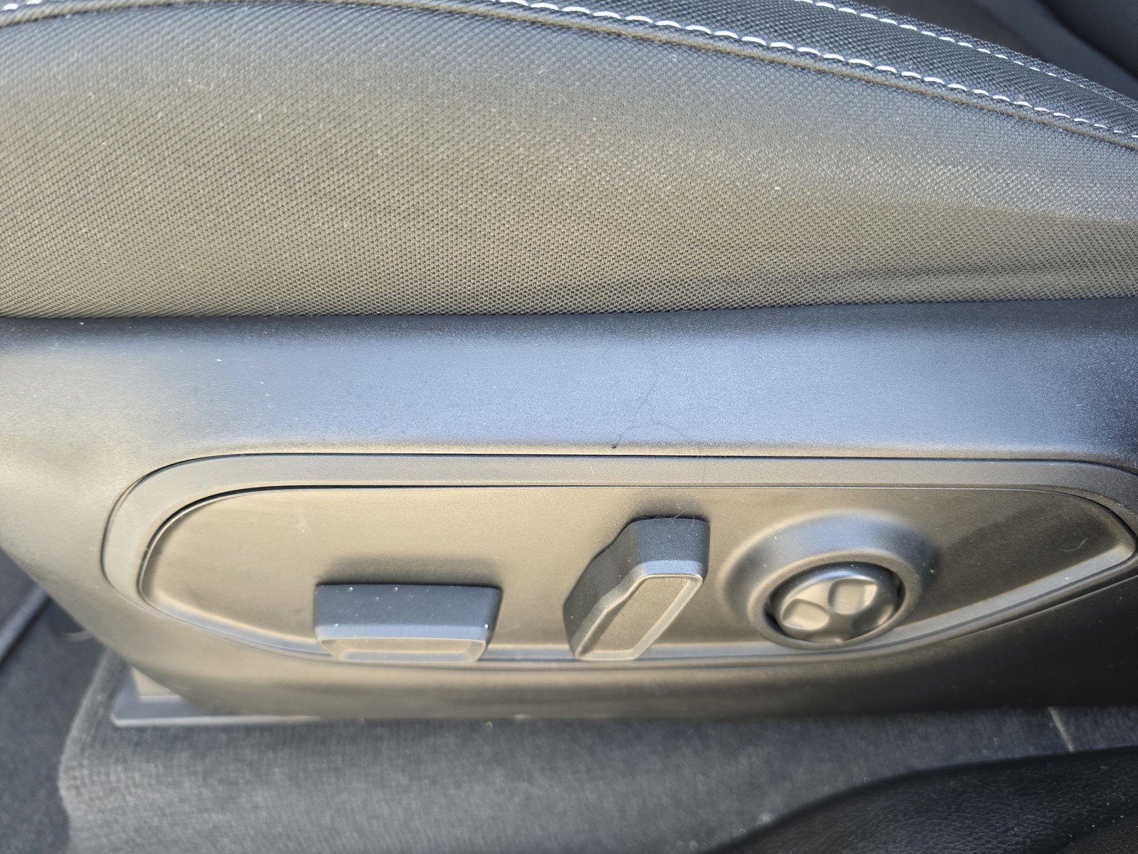 Used 2025 Jeep Grand Cherokee Laredo X w/ Luxury Tech Group I image 10