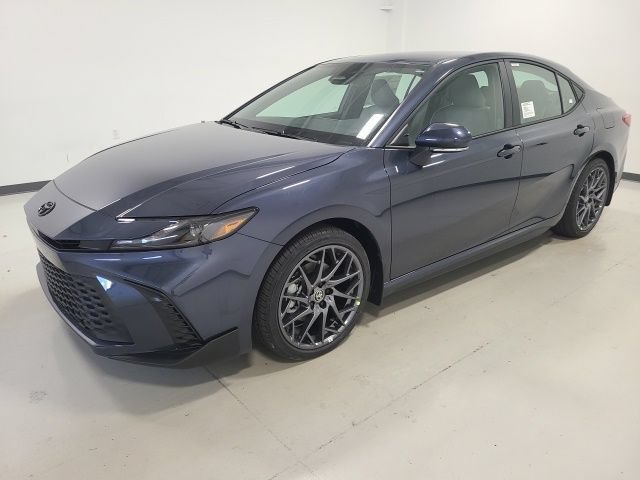 New 2026 Toyota Camry SE FWD image 3
