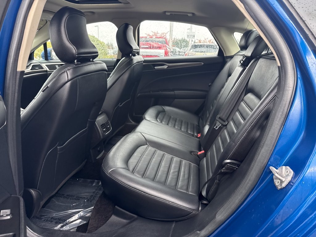 Used 2017 Ford Fusion SE AWD/4WD image 8