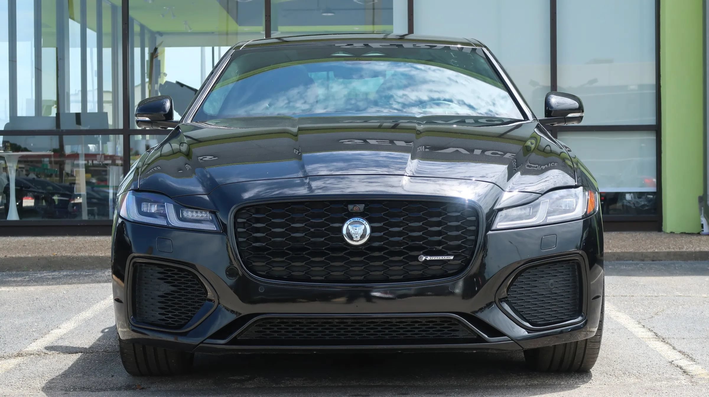 Used 2024 Jaguar XF R-Dynamic SE AWD/4WD image 2