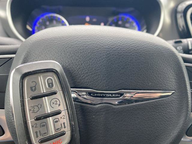 Used 2023 Chrysler Pacifica Touring-L image 8