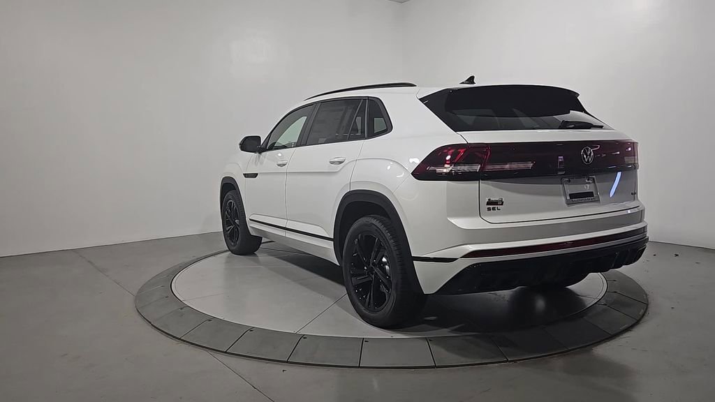 New 2026 Volkswagen Atlas Cross Sport SEL R-Line image 3