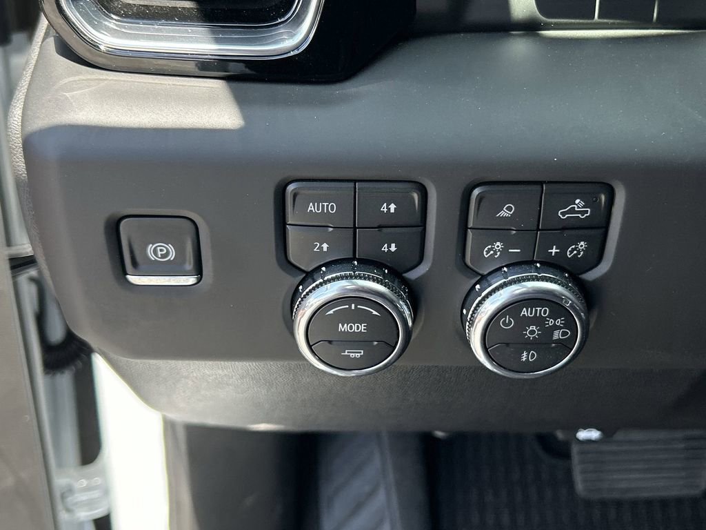 Used 2026 GMC Sierra 2500 Denali Ultimate AWD/4WD image 18