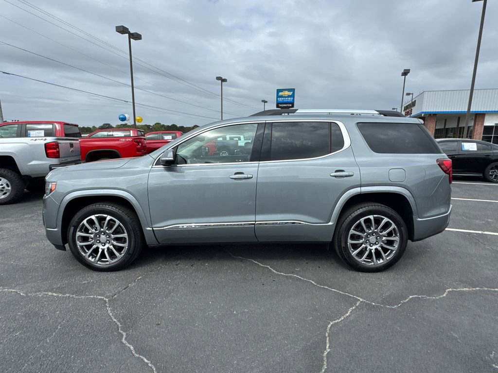 Used 2023 GMC Acadia Denali w/ Denali Technology Package image 9