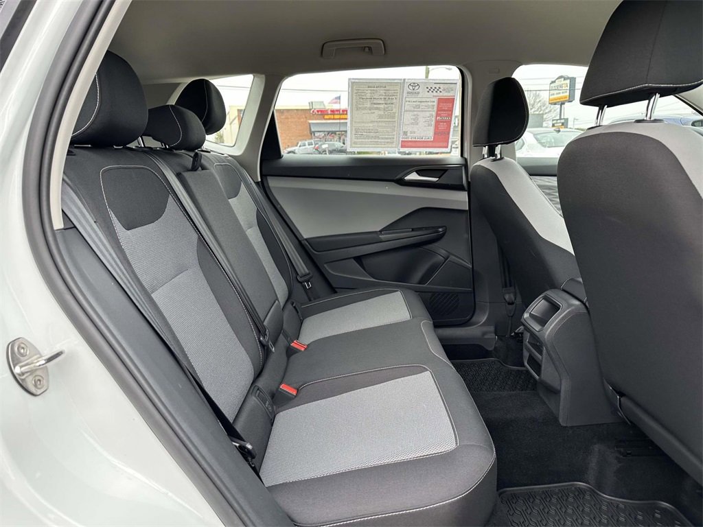 Used 2022 Volkswagen Taos S image 14