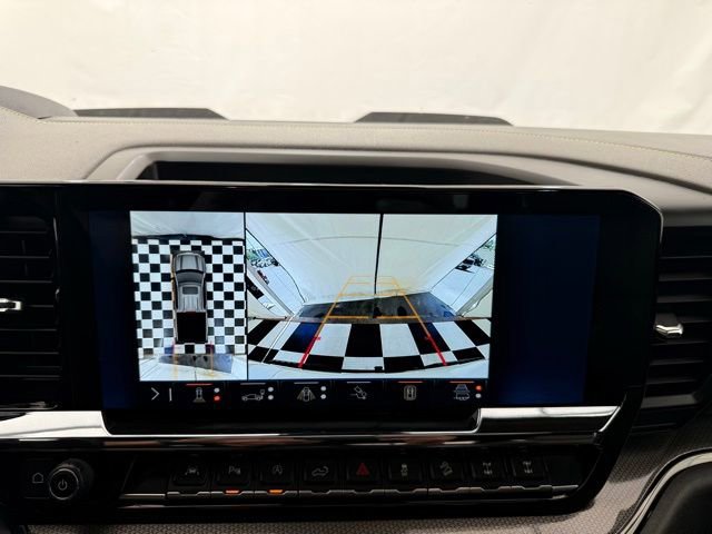 Used 2024 Chevrolet Silverado 1500 ZR2 image 30