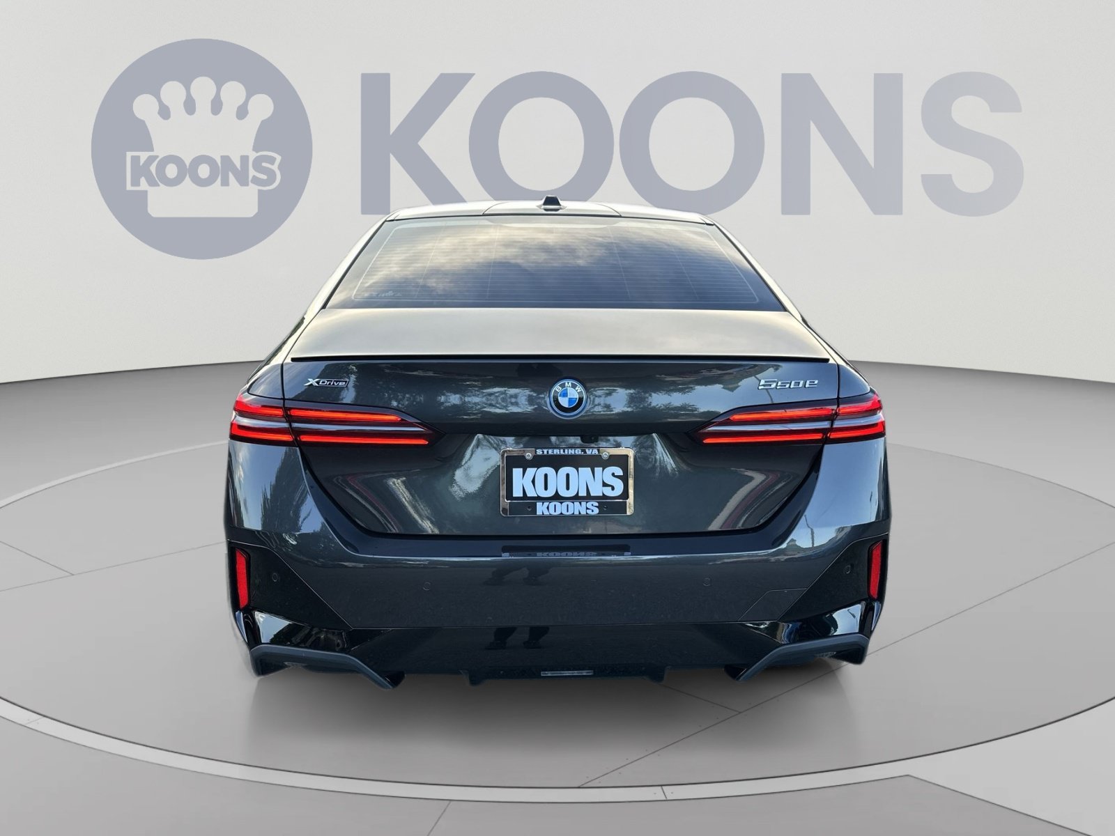 Used 2025 BMW 550e xDrive w/ Executive Package AWD/4WD image 10