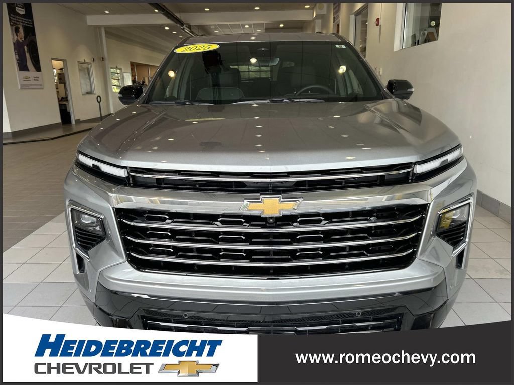 Used 2025 Chevrolet Traverse High Country w/ LPO, Floor Liner Package AWD/4WD image 40