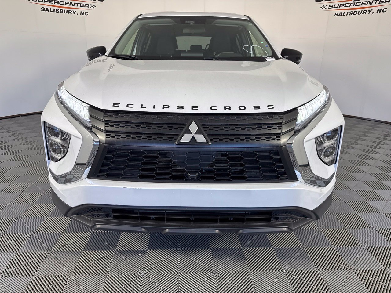 Used 2023 Mitsubishi Eclipse Cross LE AWD/4WD image 4