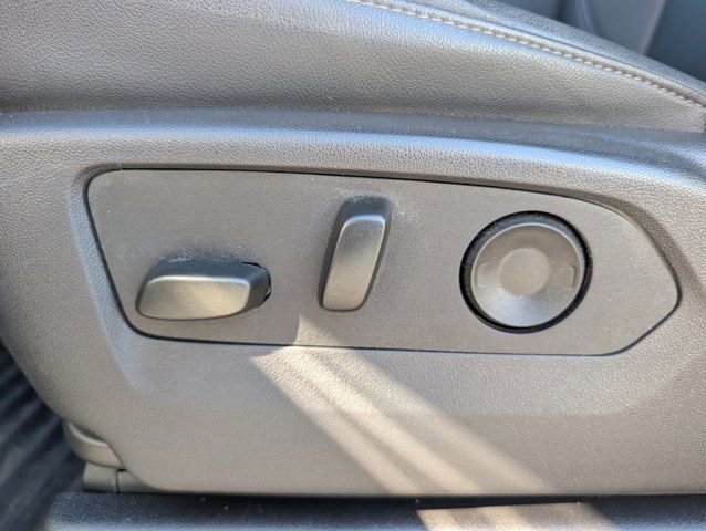 Used 2025 Chevrolet Silverado 3500 LTZ w/ LTZ Premium Package image 15