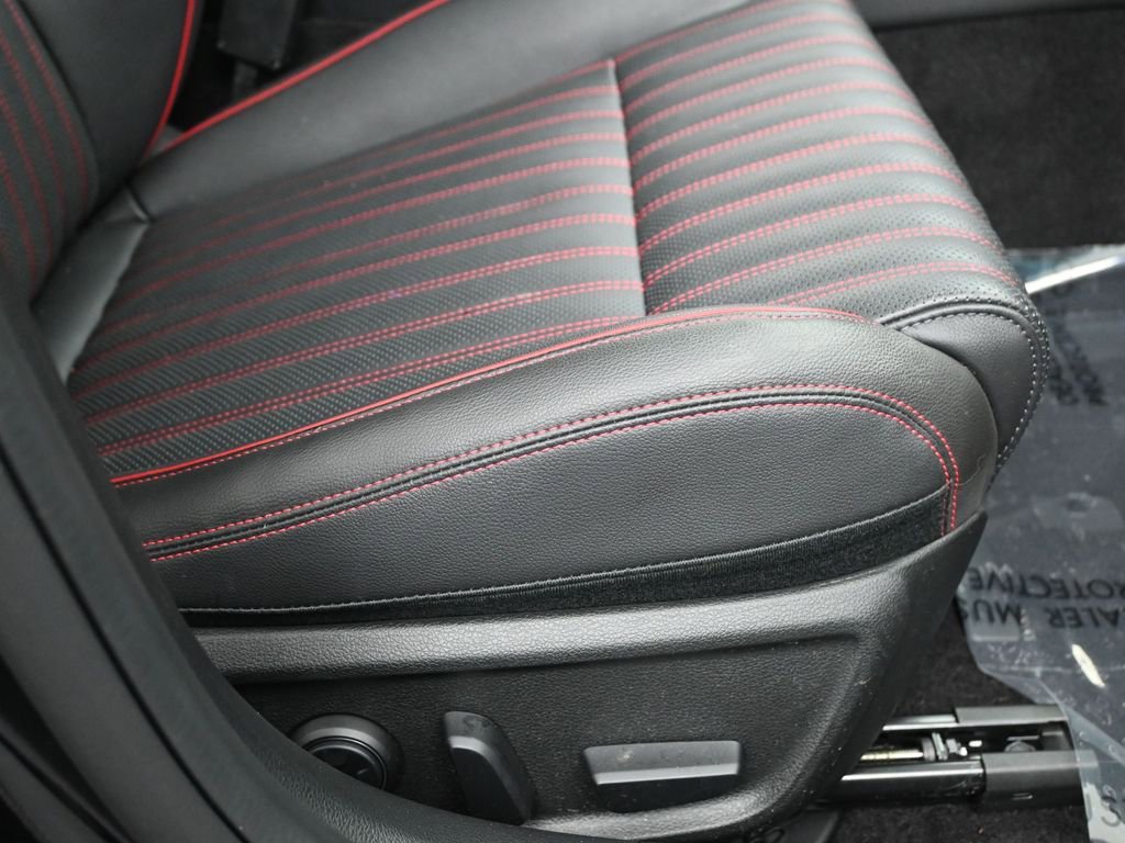 Used 2023 Genesis G70 2.0T w/ Sport Prestige Package image 10