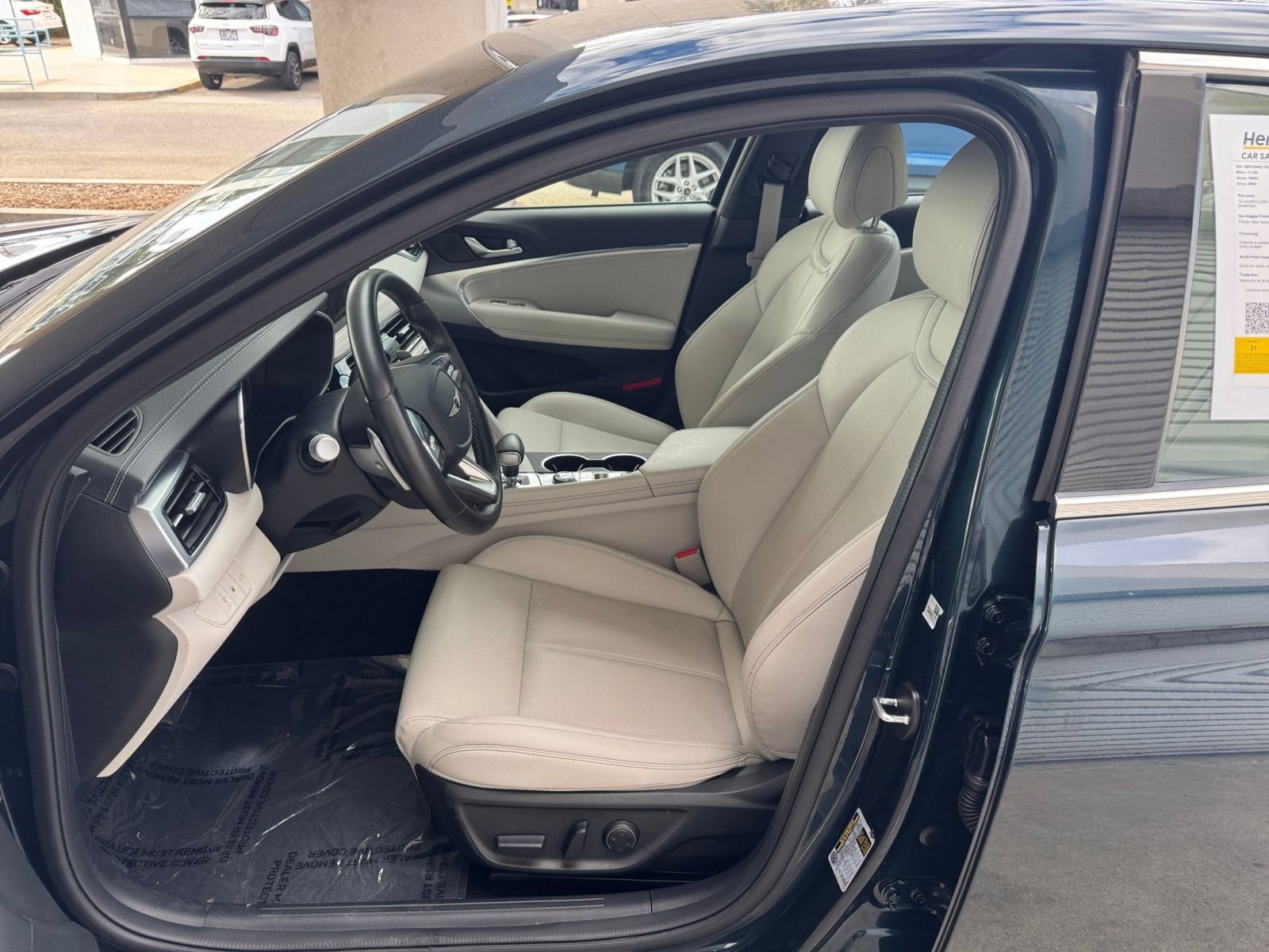 Used 2025 Genesis G70 2.5T image 27