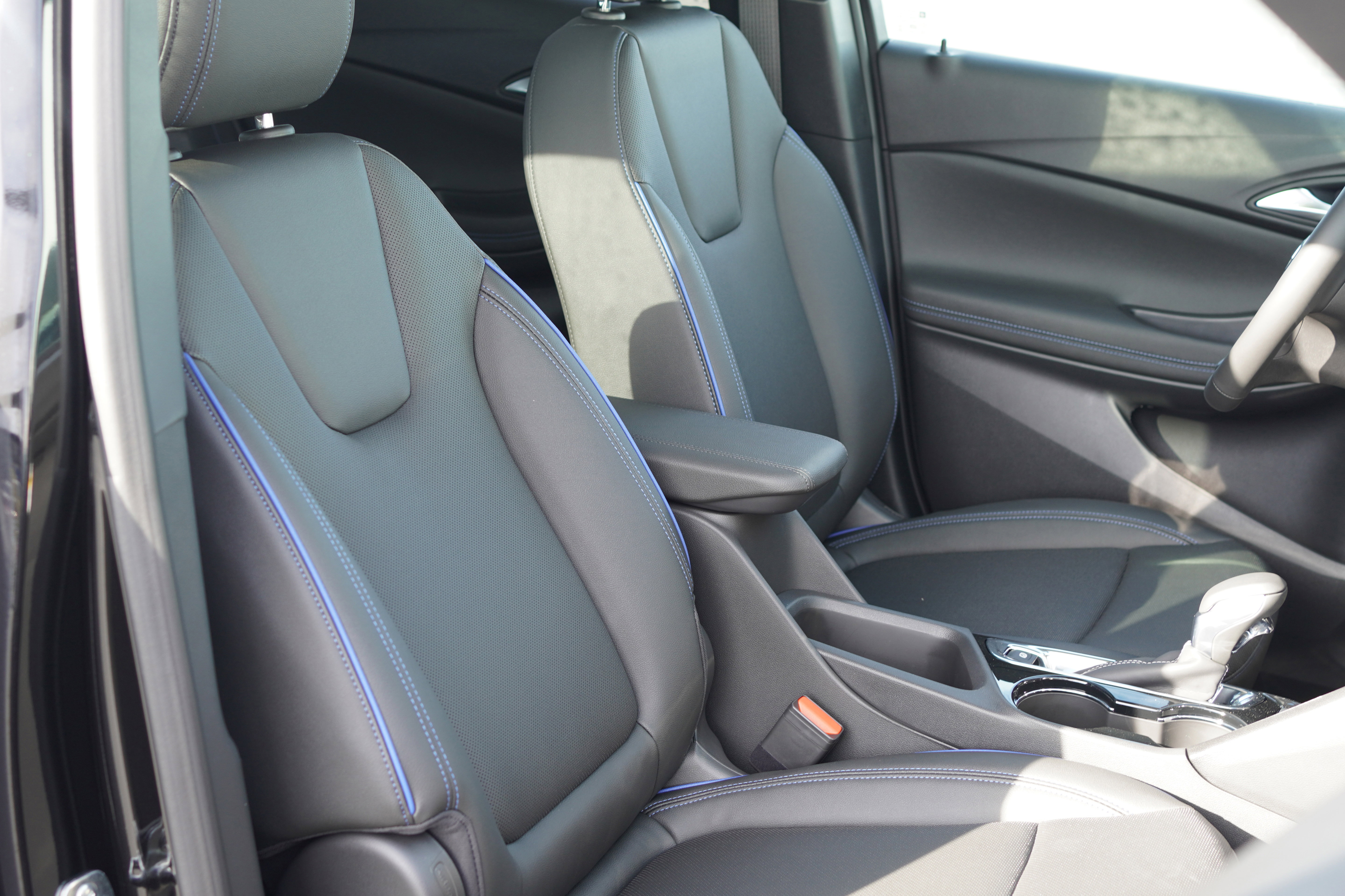 New 2026 Buick Encore GX Sport Touring w/ Advanced Technology Package image 24