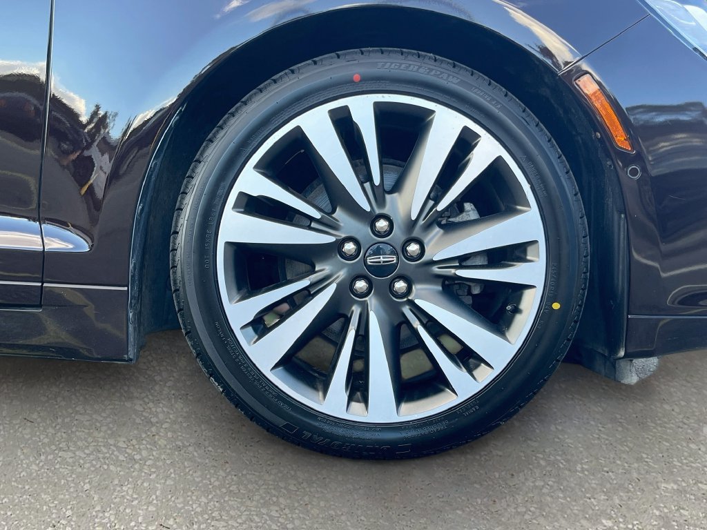 Used 2020 Lincoln MKZ Reserve w/ Elements Package FWD image 31