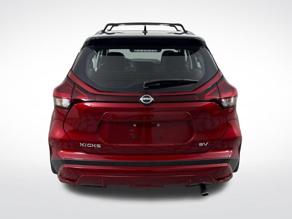 Used 2024 Nissan Kicks SV w/ Interior Electronics Package FWD image 4