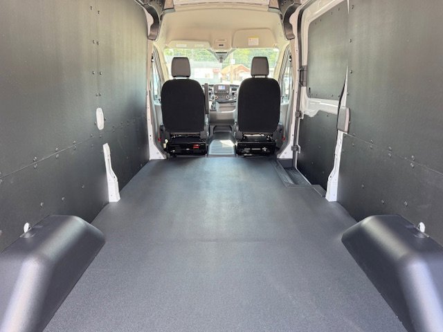 New 2025 Ford Transit 250 148 Medium Roof image 11