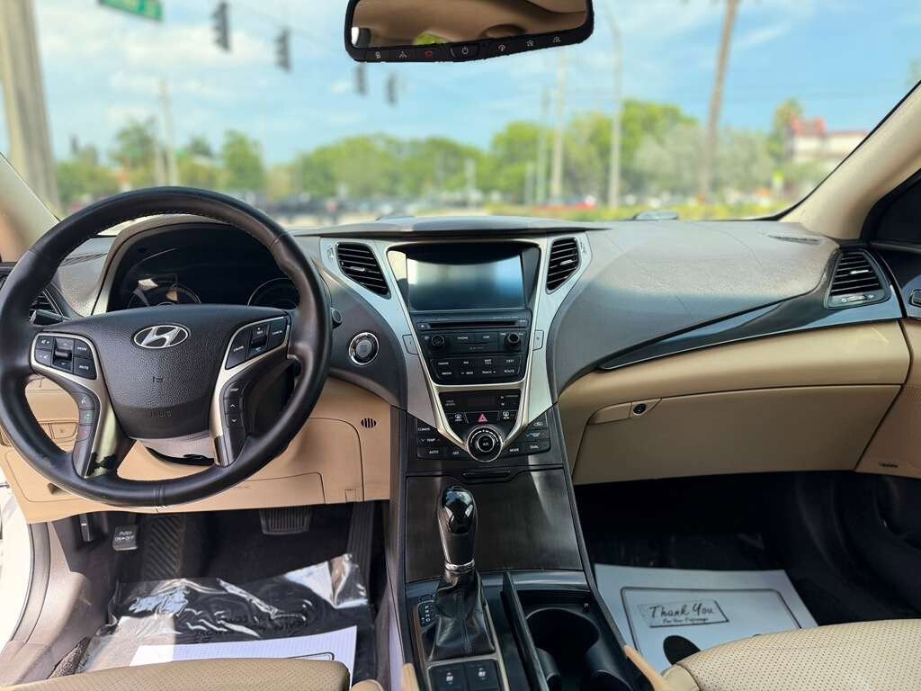 Used 2014 Hyundai Azera Limited w/ Option Group 02 FWD image 14
