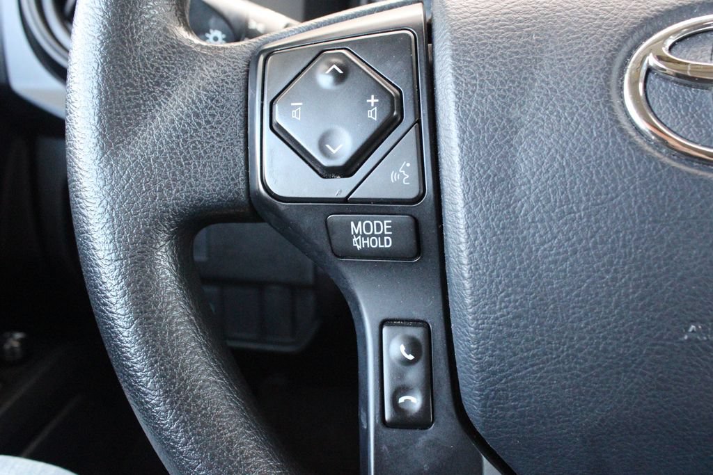 Used 2020 Toyota Tacoma SR AWD/4WD image 31