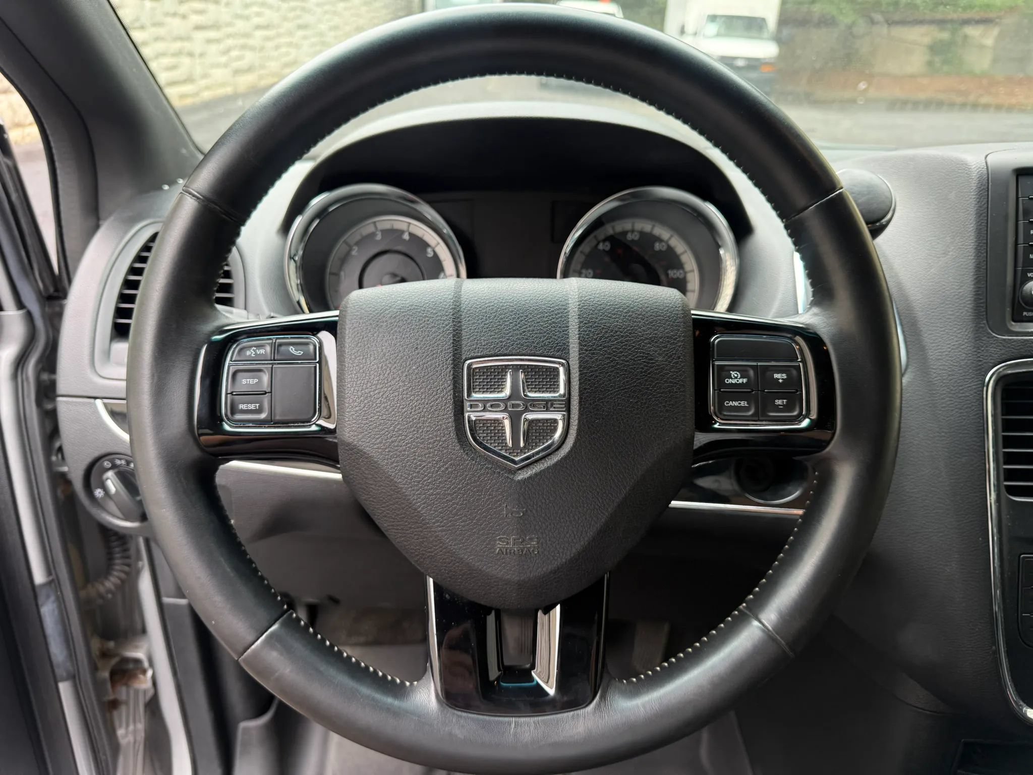 Used 2017 Dodge Grand Caravan SE FWD image 17