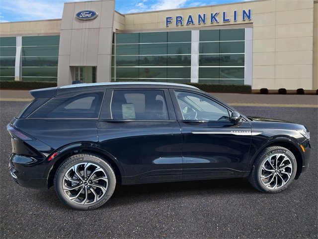 New 2026 Lincoln Nautilus Reserve image 2