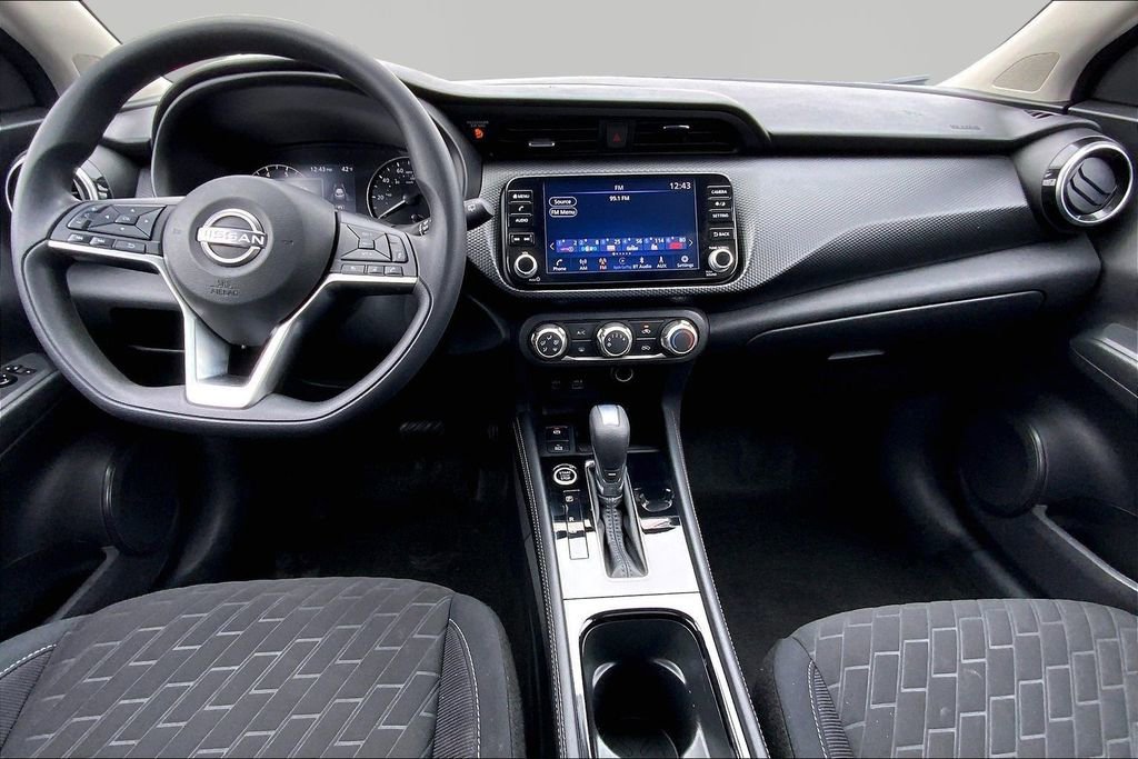 Used 2023 Nissan Kicks SV image 7