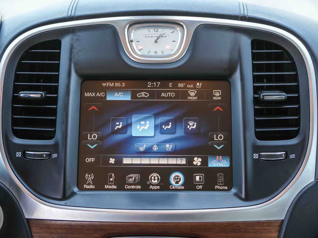 Used 2016 Chrysler 300 C Platinum RWD image 15