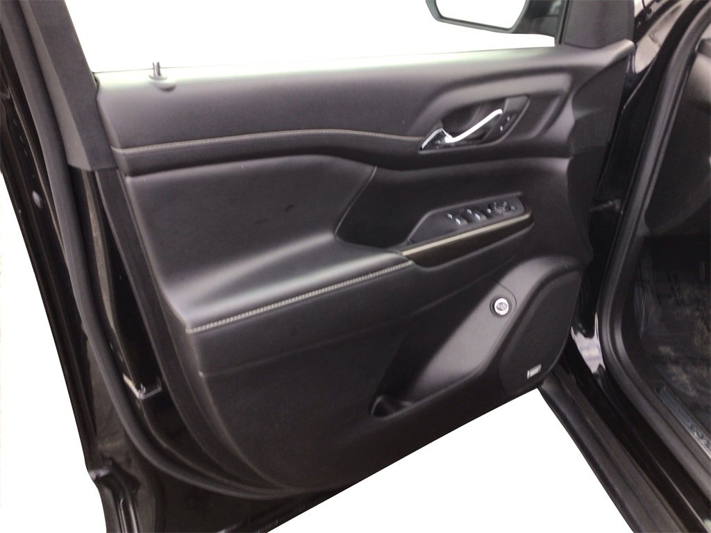 Used 2023 GMC Acadia SLT image 20