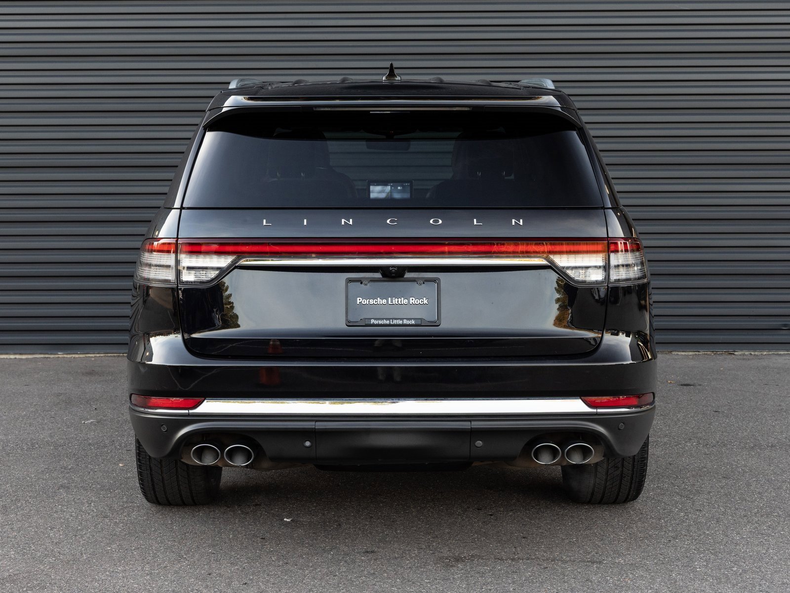 Used 2020 Lincoln Aviator Reserve w/ Equipment Group 202A image 4