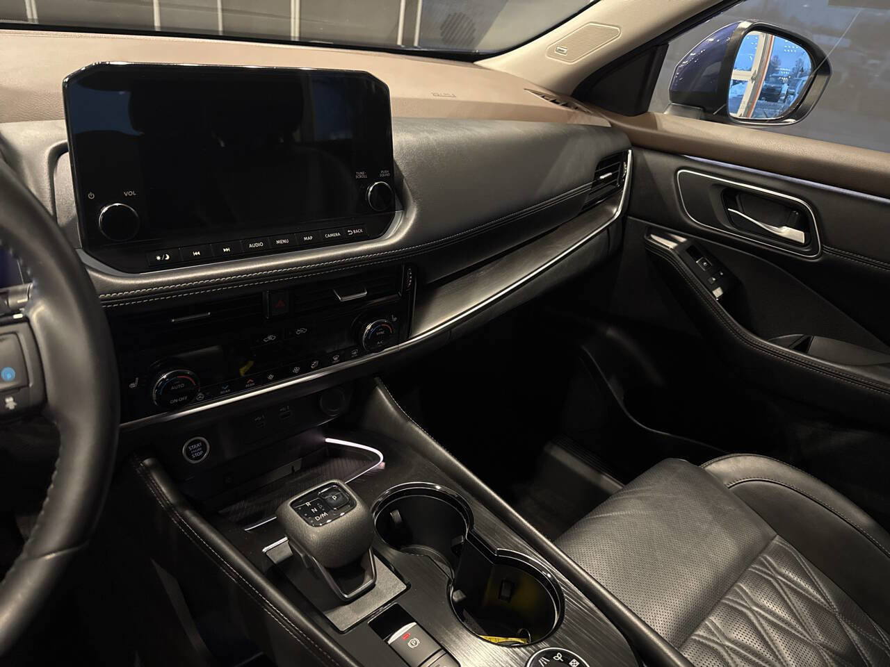 Used 2022 Nissan Rogue Platinum w/ Head-Up Display Package image 21