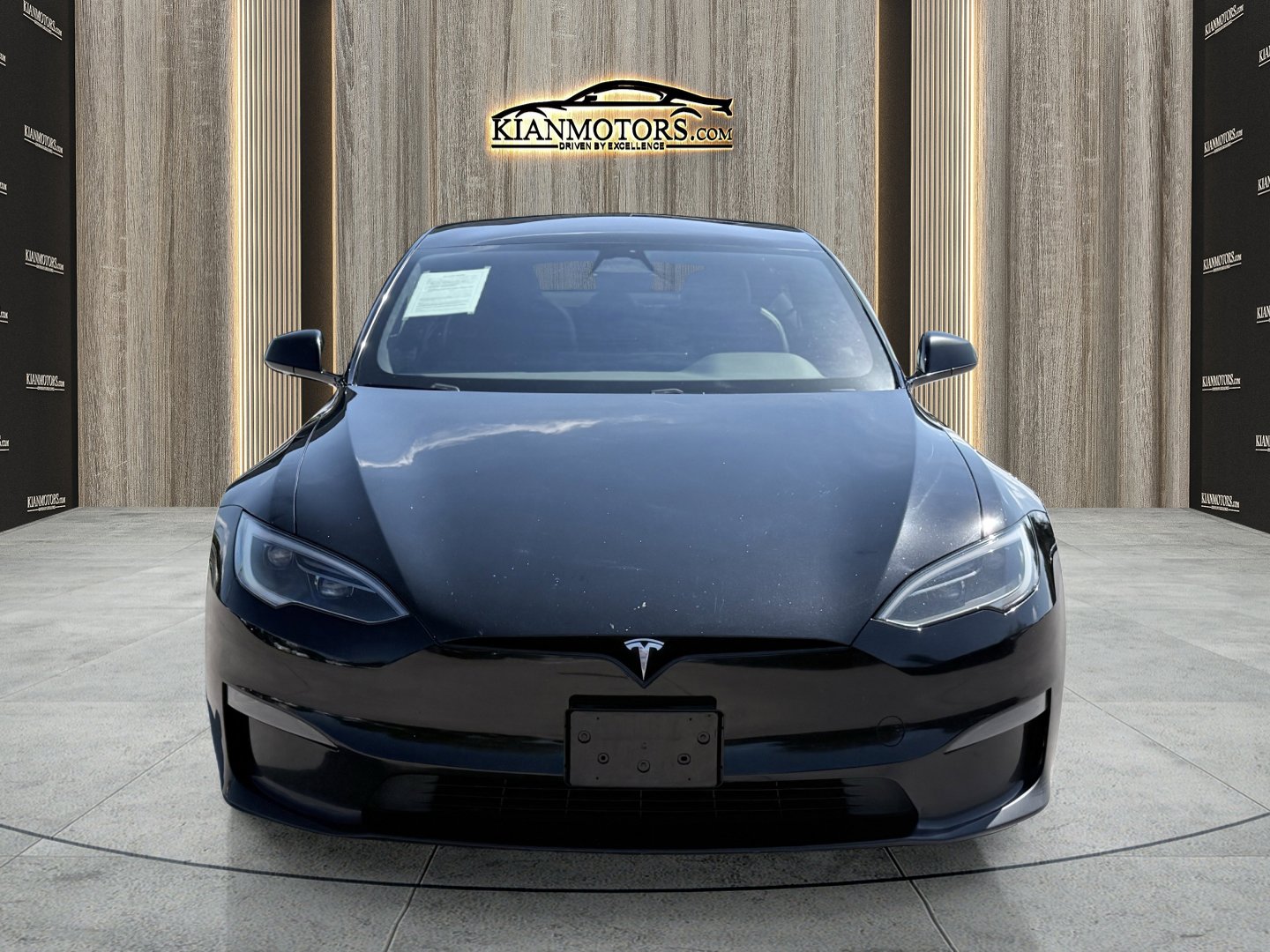 Used 2023 Tesla Model S Plaid image 9