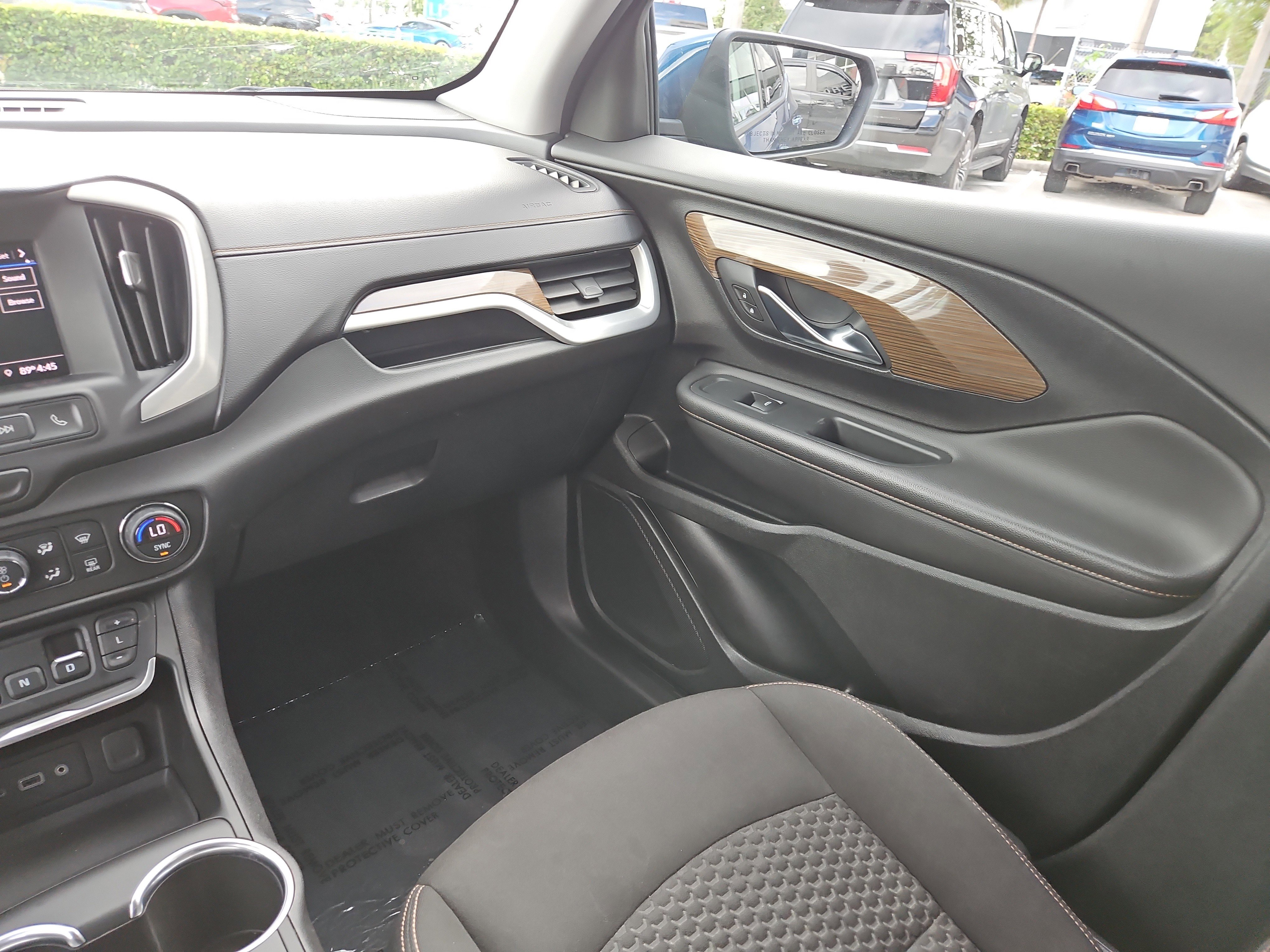 Used 2020 GMC Terrain SLE w/ Driver Convenience Package image 16