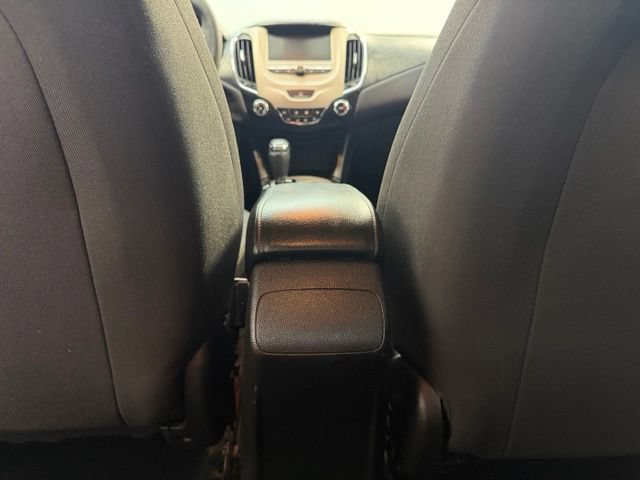 Used 2017 Chevrolet Cruze LS FWD image 28