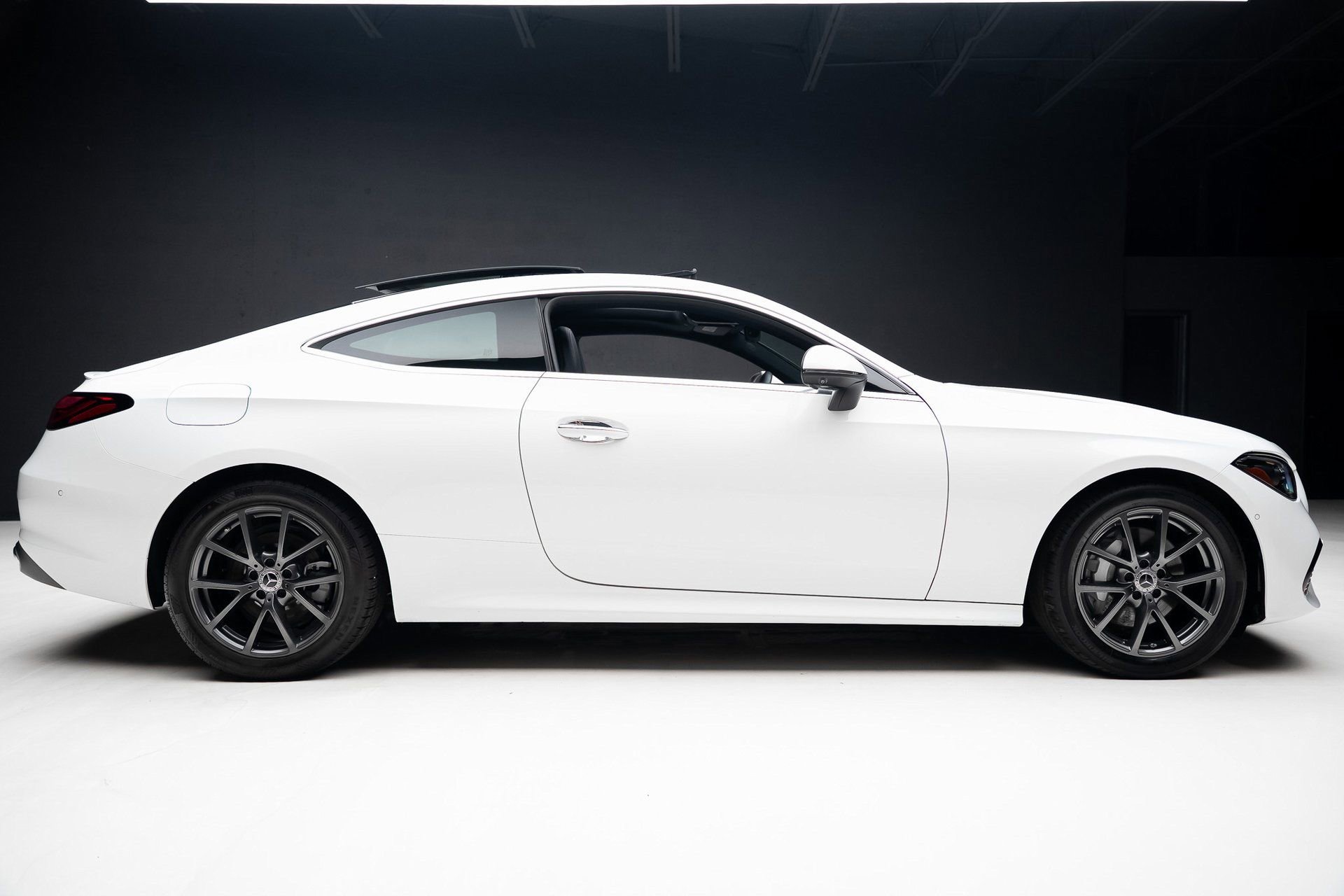 Used 2024 Mercedes-Benz CLE 300 4MATIC Coupe image 35