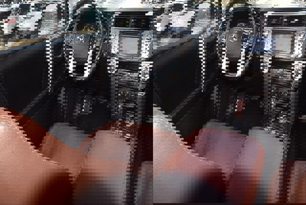 Used 2015 Toyota 4Runner Limited image 15