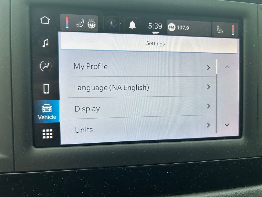 Certified 2022 Chrysler Voyager LX FWD image 21