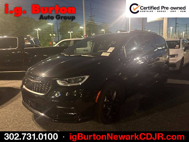 Used 2025 Chrysler Pacifica Limited FWD image 5