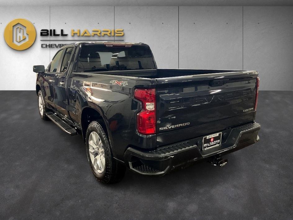 Used 2022 Chevrolet Silverado 1500 Custom image 12