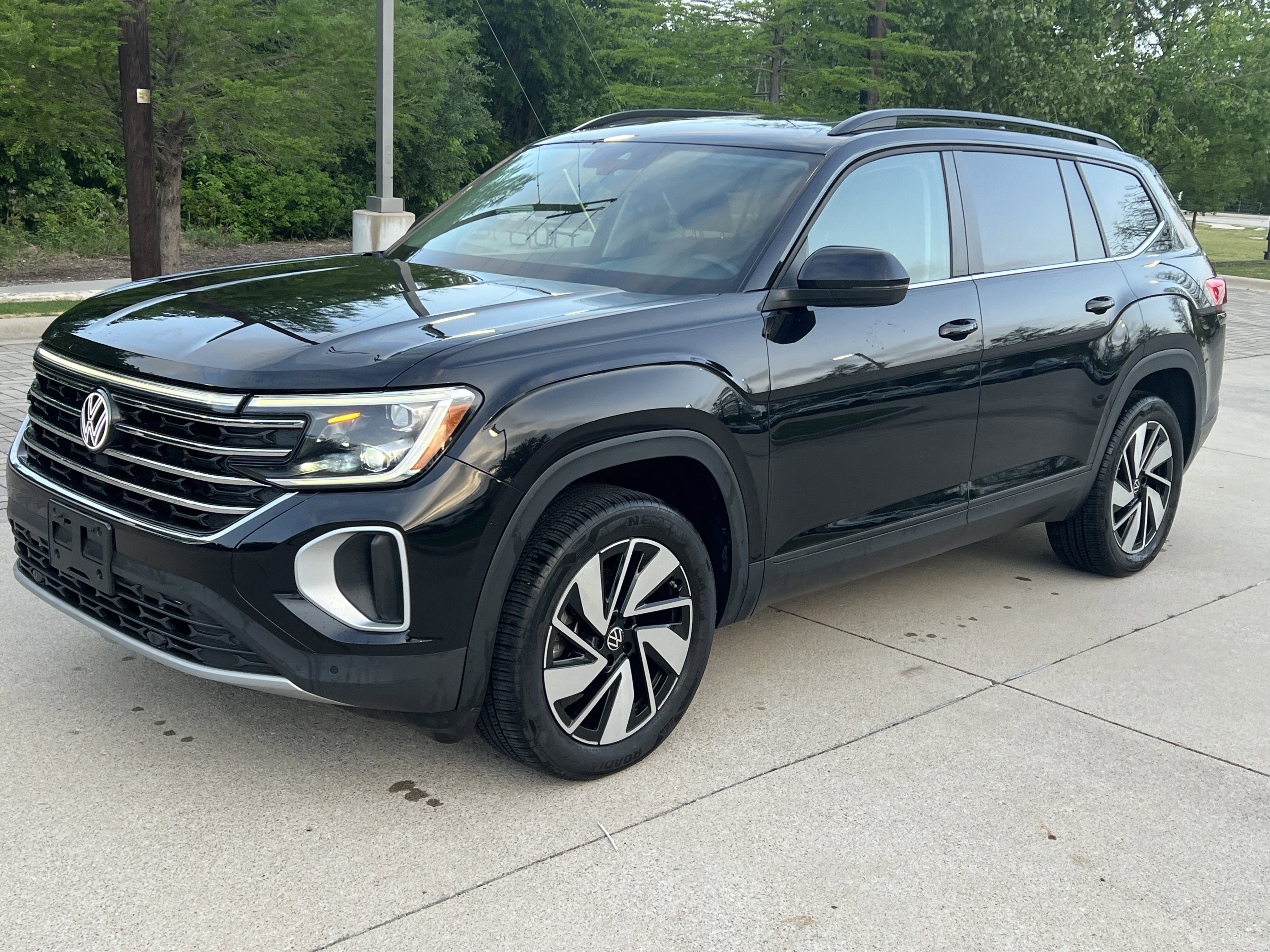 Certified 2024 Volkswagen Atlas SE FWD image 5