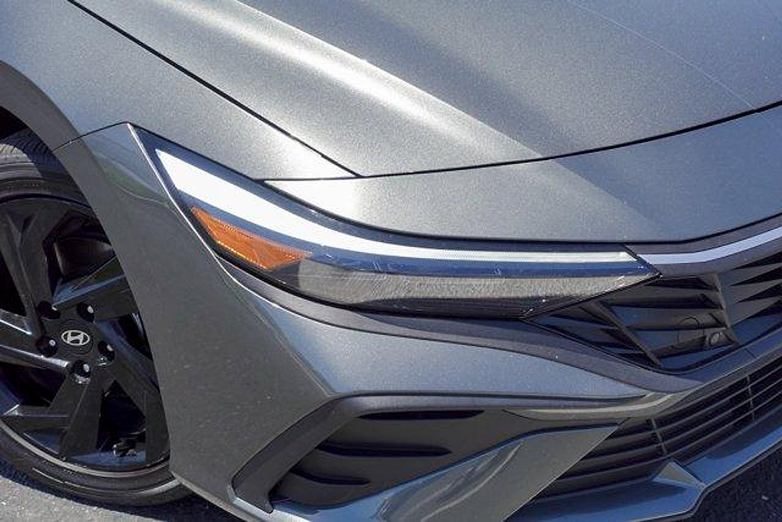 Used 2026 Hyundai Elantra SEL FWD image 2
