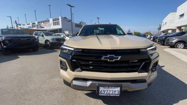 Used 2024 Chevrolet Colorado Z71 w/ Z71 Convenience Package 2 image 3