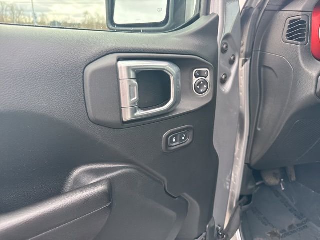 Used 2018 Jeep Wrangler Unlimited Rubicon w/ Steel Bumper Group image 17