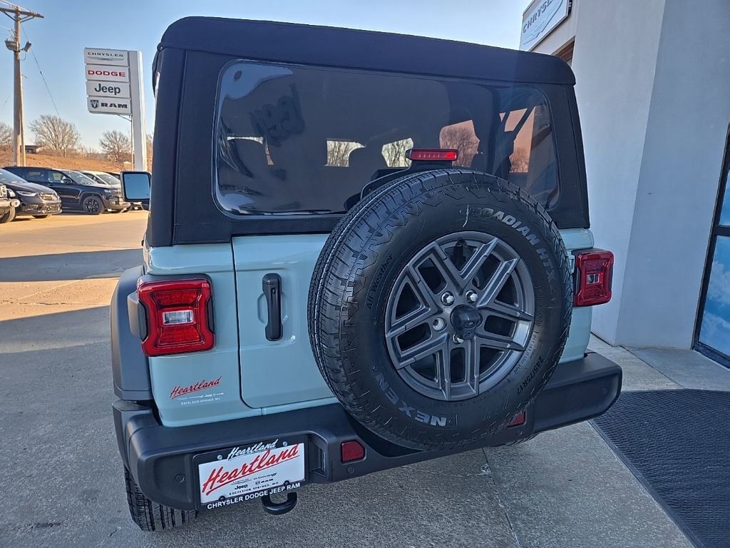 Used 2024 Jeep Wrangler Sport S image 7