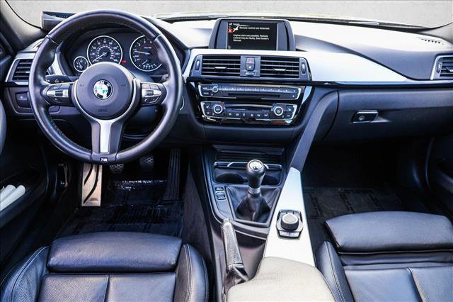 Used 2017 BMW 340i xDrive Sedan AWD/4WD image 21
