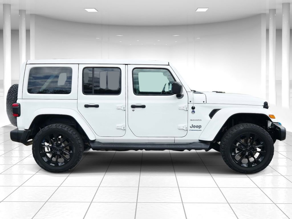 Used 2023 Jeep Wrangler Unlimited Sahara w/ Cold Weather Group AWD/4WD image 2