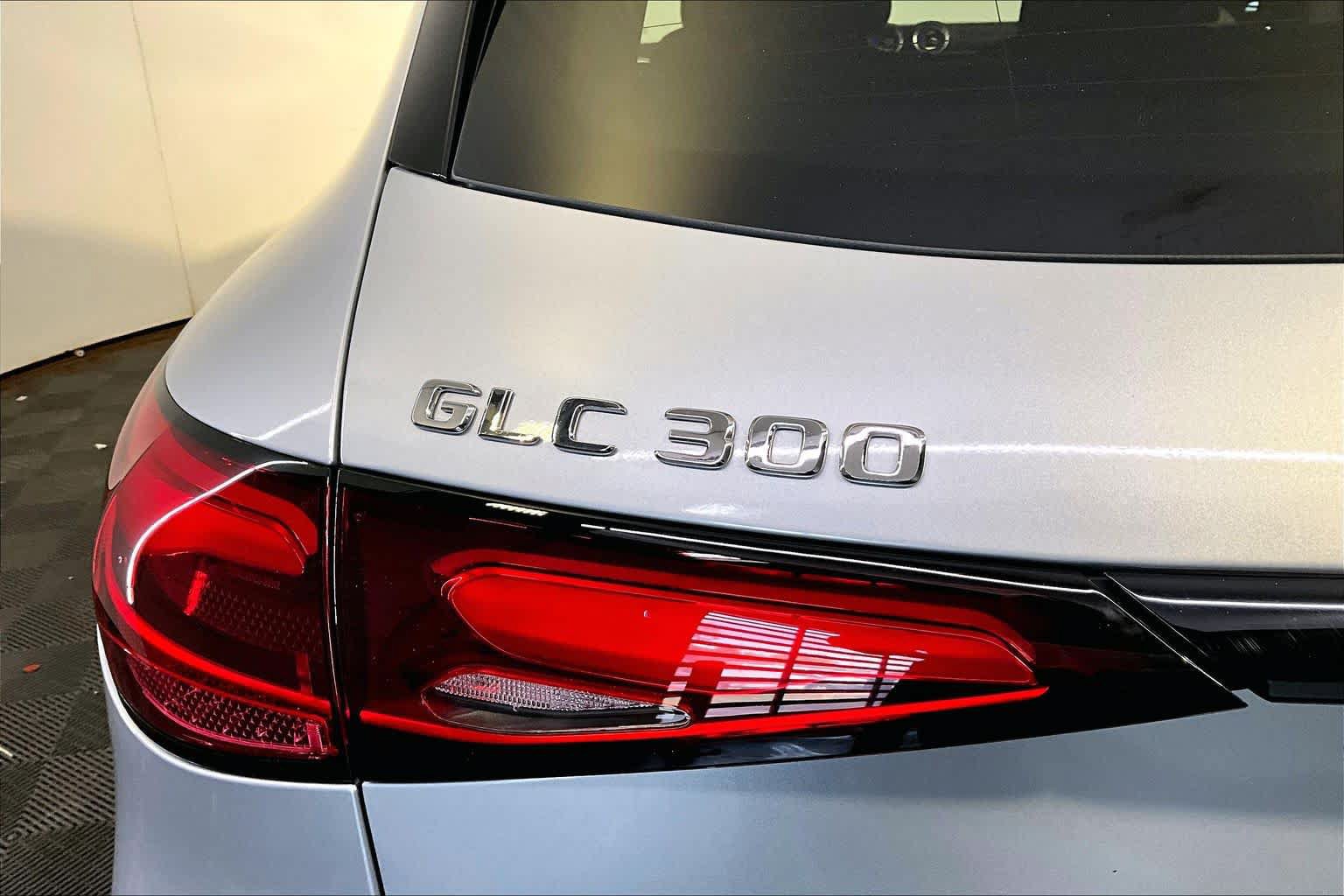 Certified 2026 Mercedes-Benz GLC 300 4MATIC image 33