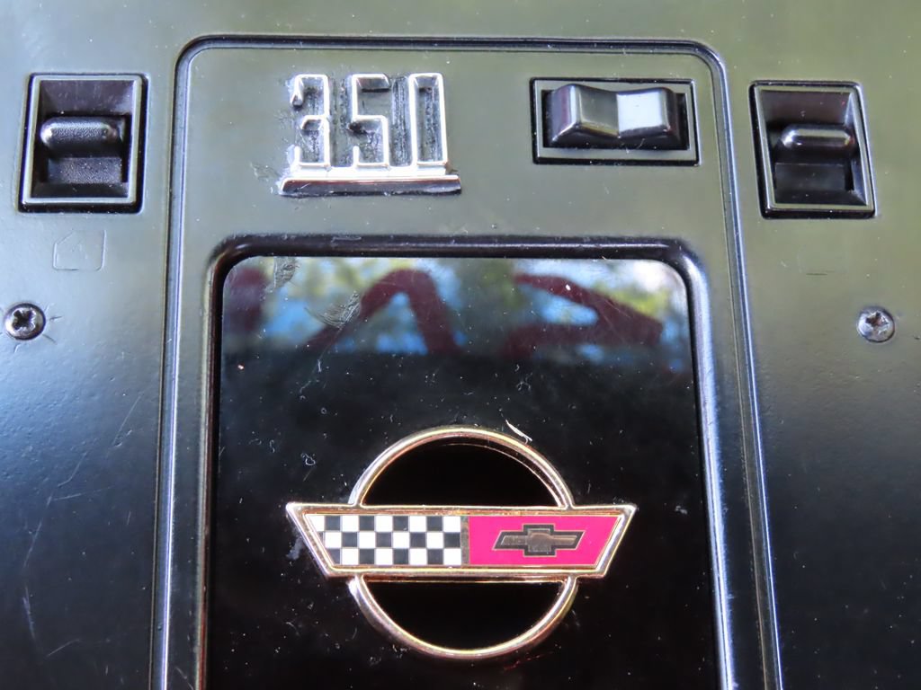 Used 1987 Chevrolet Corvette Convertible RWD image 7