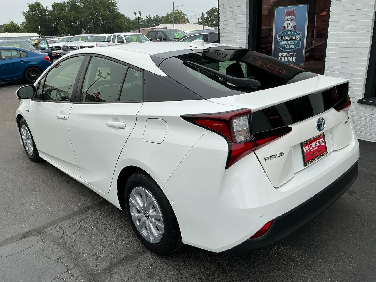 Used 2022 Toyota Prius LE FWD image 5